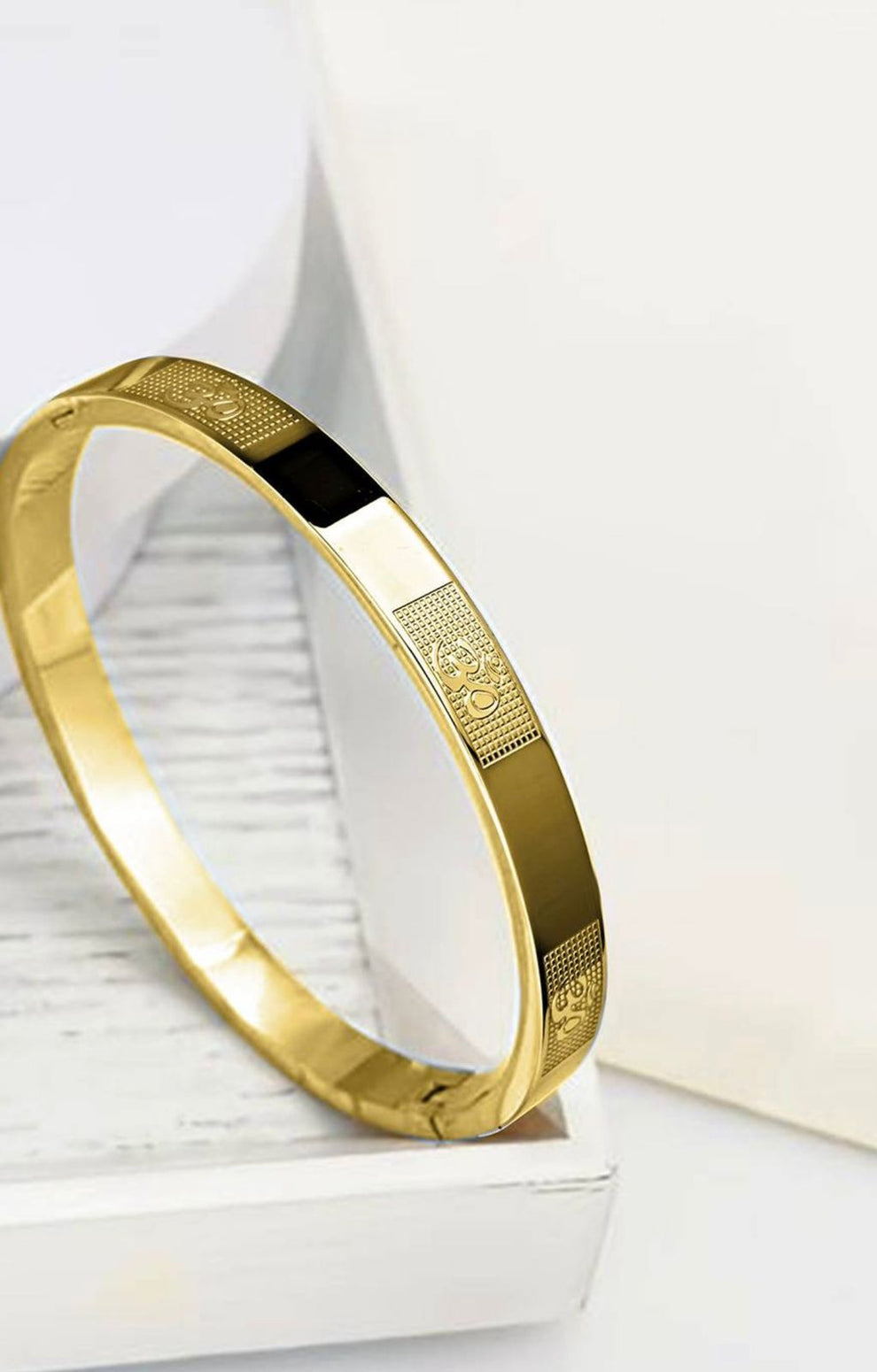 Shree Ram Kada – Premium Gold Finish Stainless Steel Bracelet